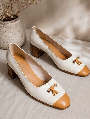 ROBERTO CAPUCCI Italian Leather Heels Ivory Cognac Old Money Size 6